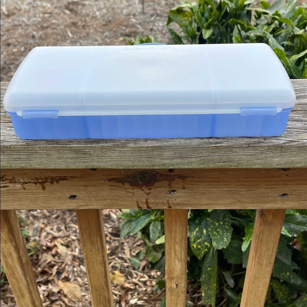 Tupperware Lunch N Things Divided Container - Picture 2 of 10